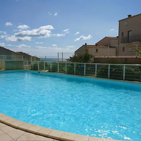 Magnifique Maison Vue Sur La Avec Piscine Commune A 800m De La Semesterbostad