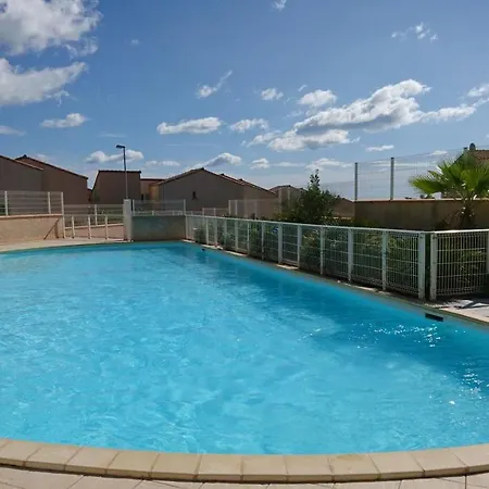 Semesterbostad Magnifique Maison Vue Sur La Avec Piscine Commune A 800m De La *